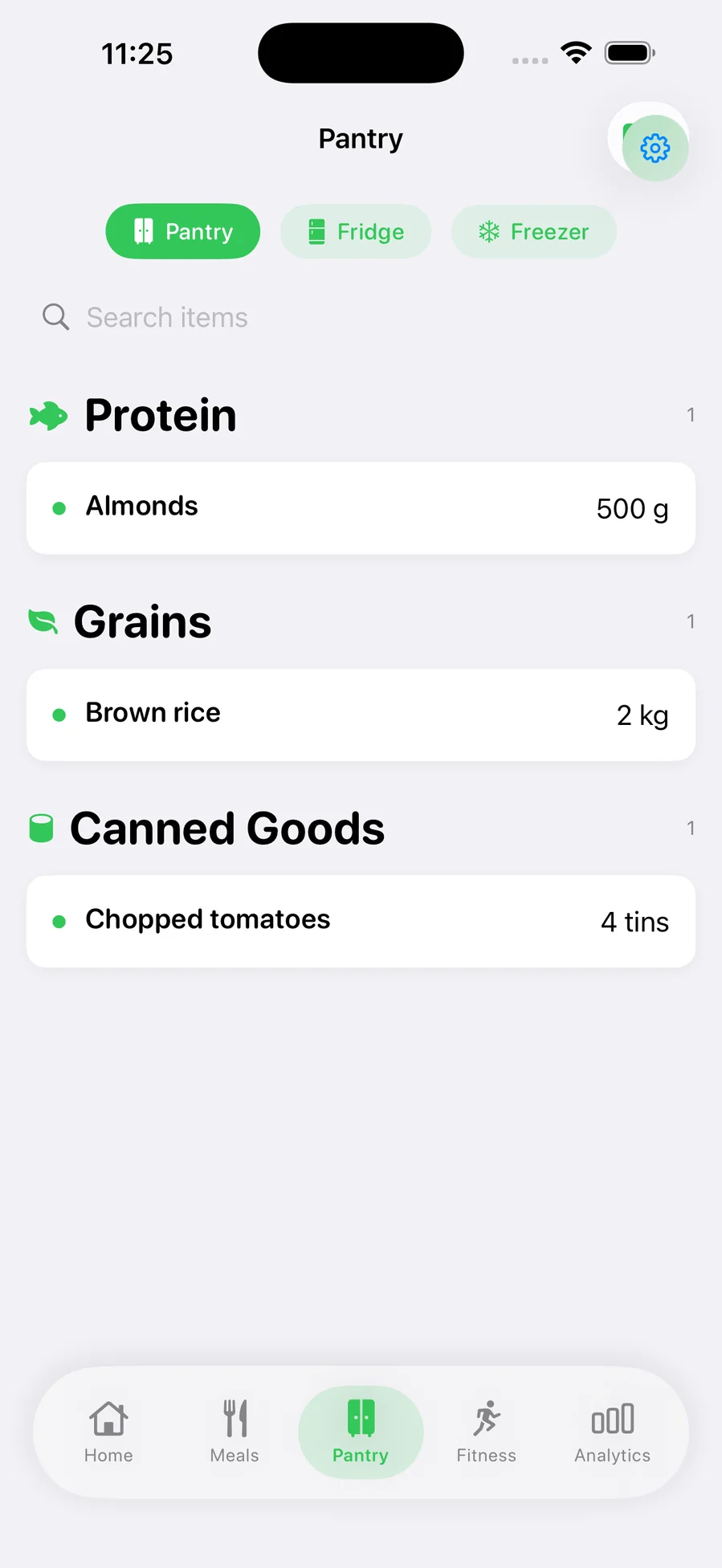 Pantry grouped by category with quantities, filtered between pantry, fridge and freezer